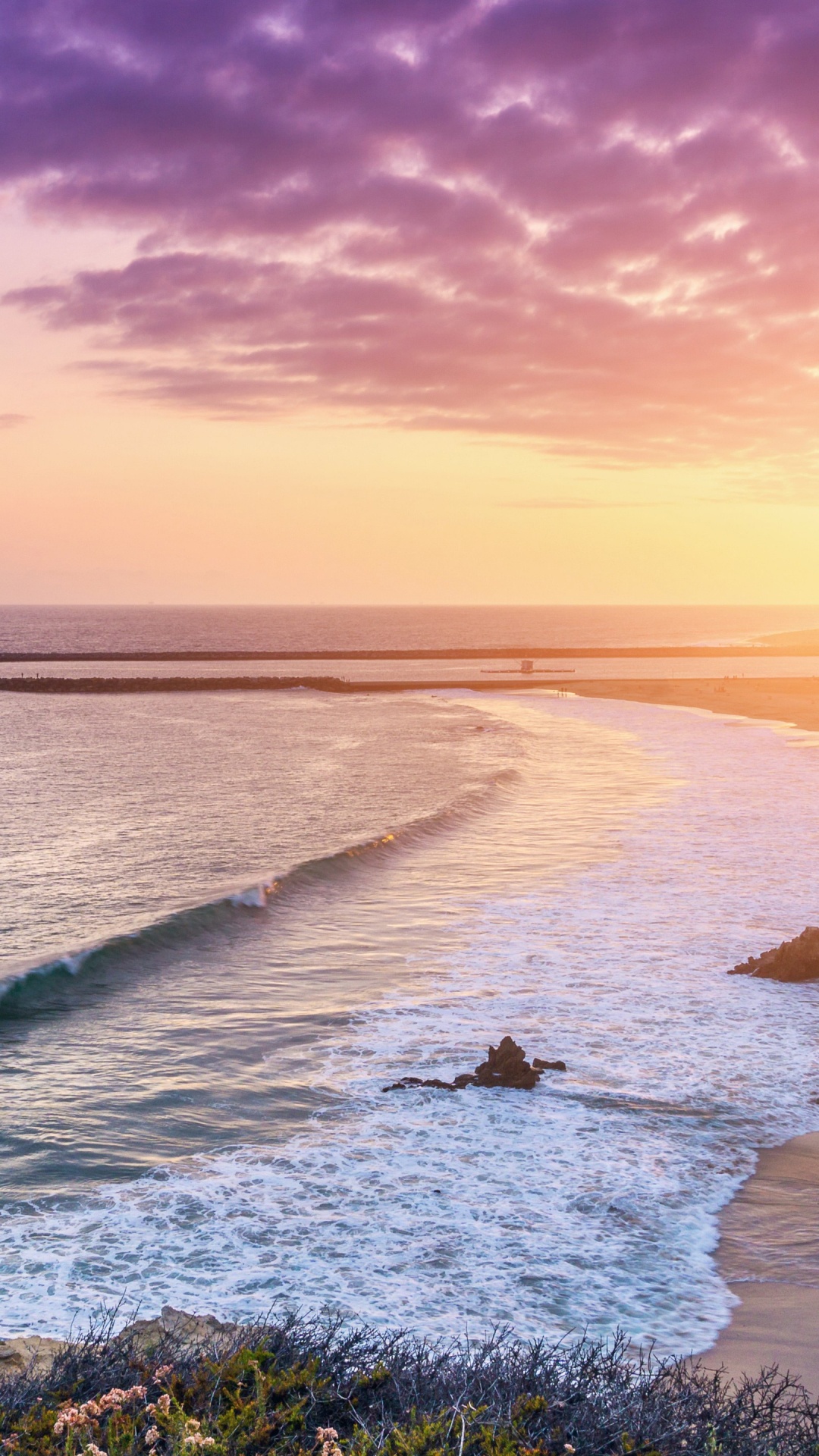 Gewässer Unter Bewölktem Himmel Tagsüber. Wallpaper in 1080x1920 Resolution