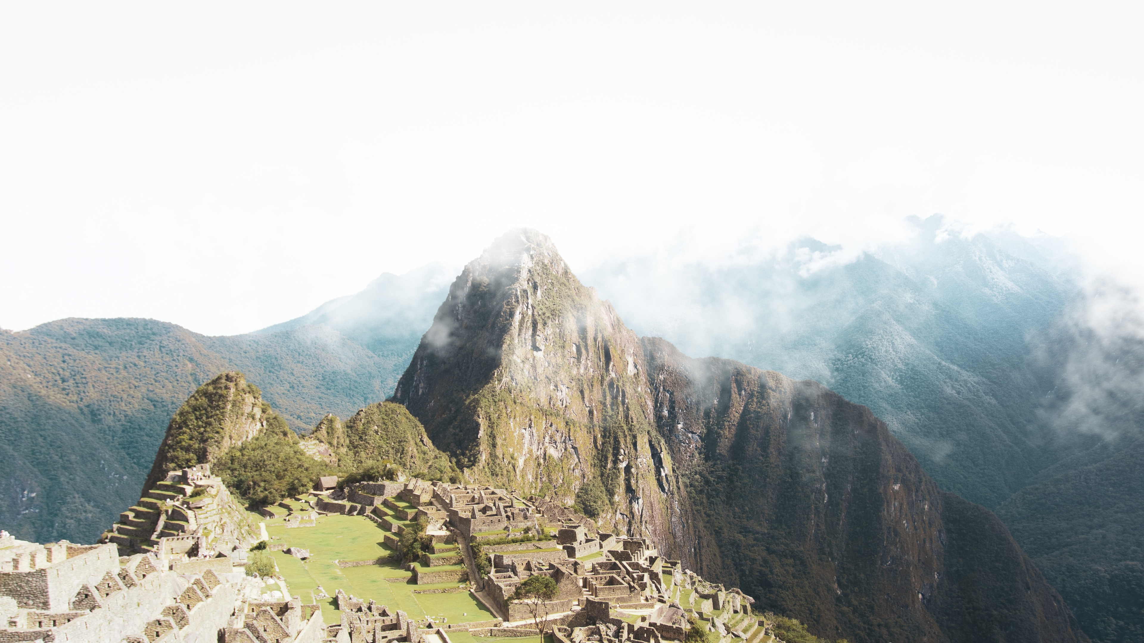 Bâtiment, Highland, Col de Montagne, Station de Montagne, Alpes. Wallpaper in 3840x2160 Resolution