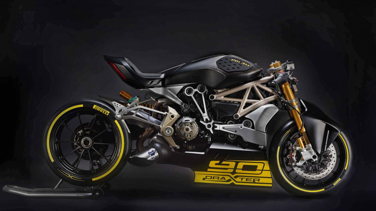 Black and Yellow Sports Bike. Wallpaper in 1280x720 Resolution