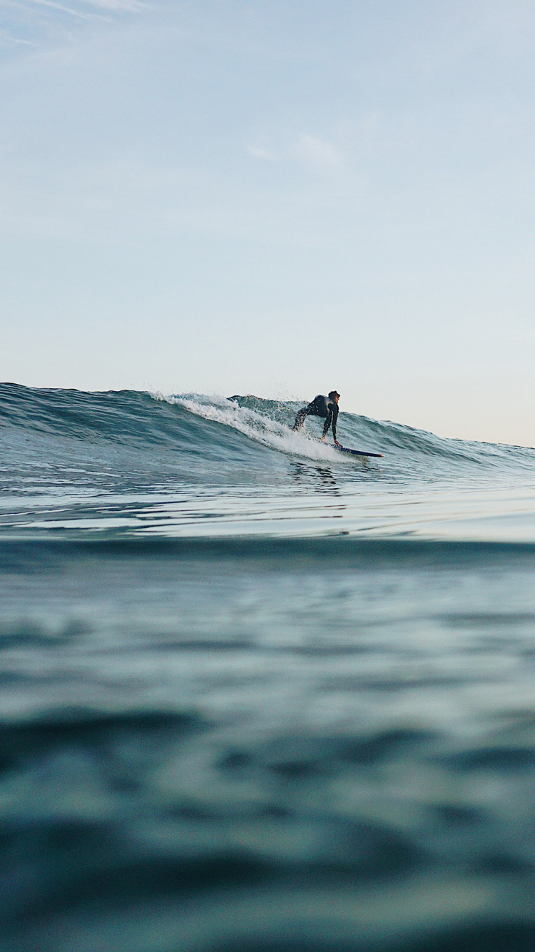 Surfing, Ios, Apples, Liquid, Fluid. Wallpaper in 750x1334 Resolution