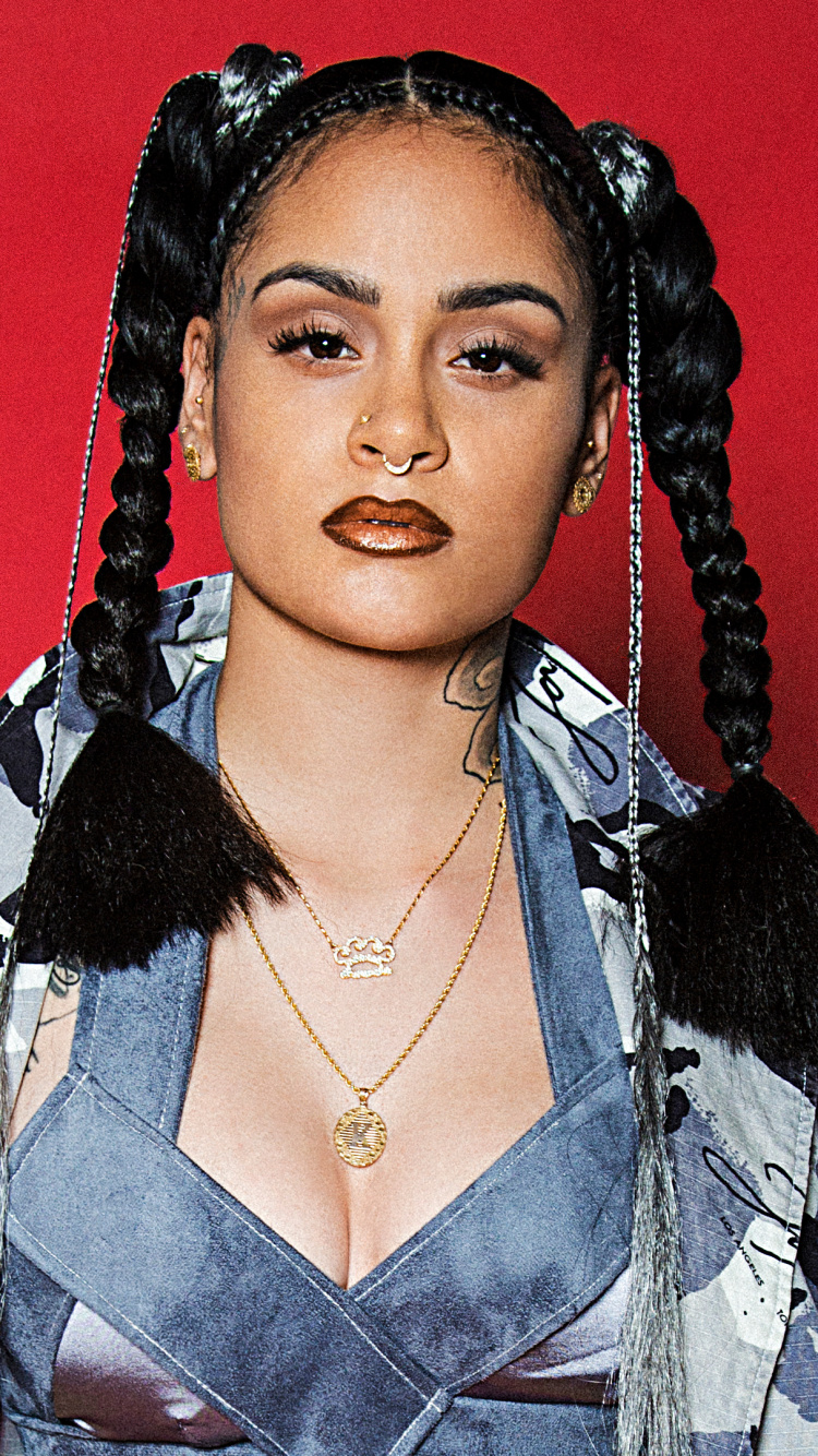 Cabello, Peinado, Belleza, Entrecejo, Cantante. Wallpaper in 750x1334 Resolution