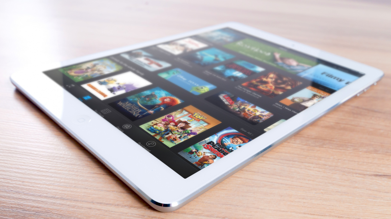 IPad Blanc Sur Table en Bois Marron. Wallpaper in 1366x768 Resolution