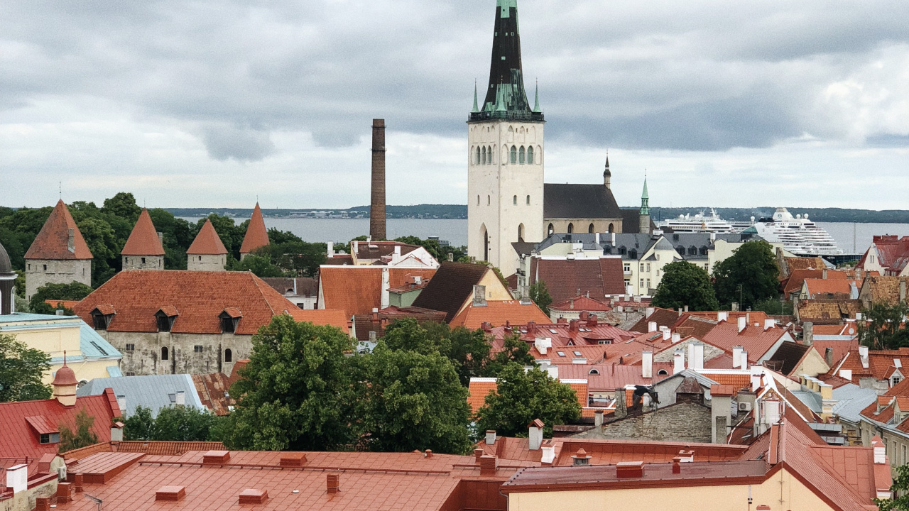 Tallinn, Kohtuotsa Viewing Platform, Toompea, Toompea Castle, Window. Wallpaper in 1280x720 Resolution