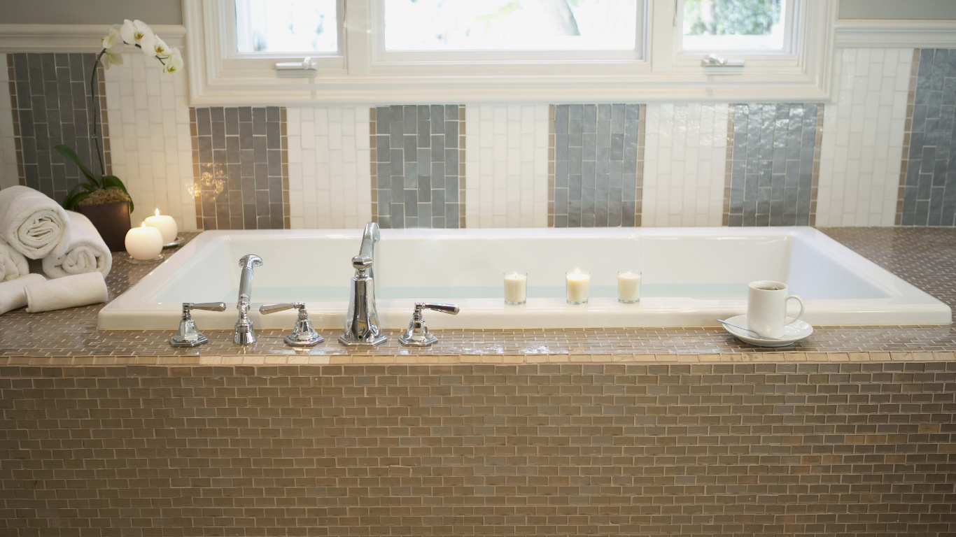 Stainless Steel Faucet on Brown and White Ceramic Sink. Wallpaper in 1366x768 Resolution