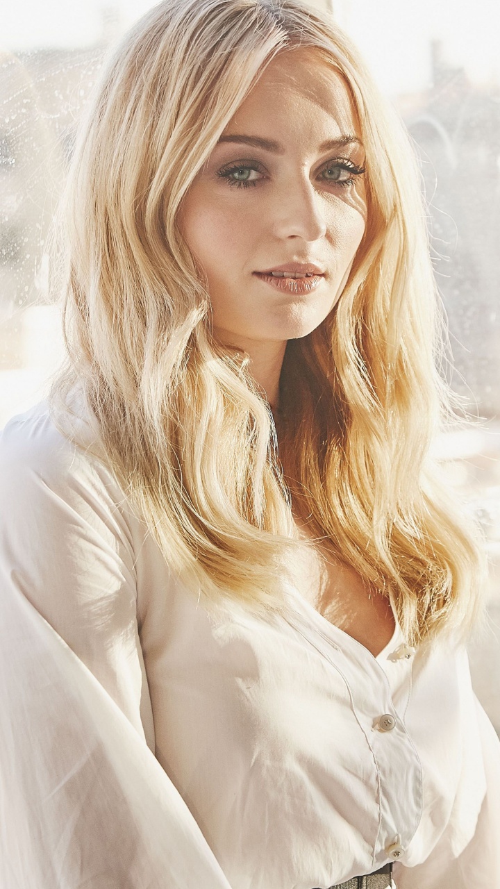 Sophie Turner, Sansa Stark, Game of Thrones, Jean Gray, HBO. Wallpaper in 720x1280 Resolution