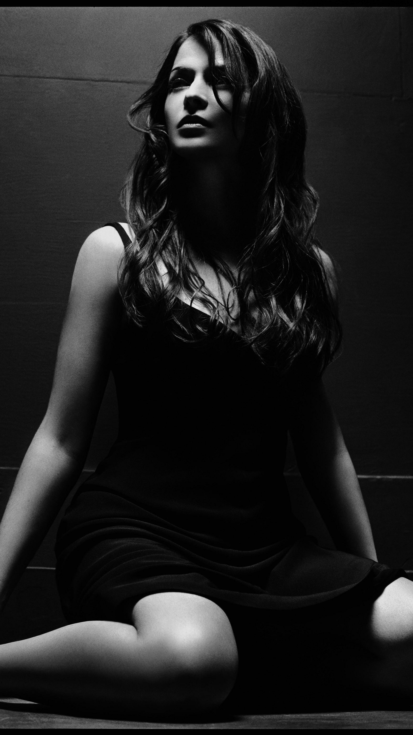 Black, Sitting, Beauty, Monochrome, Darkness. Wallpaper in 1440x2560 Resolution