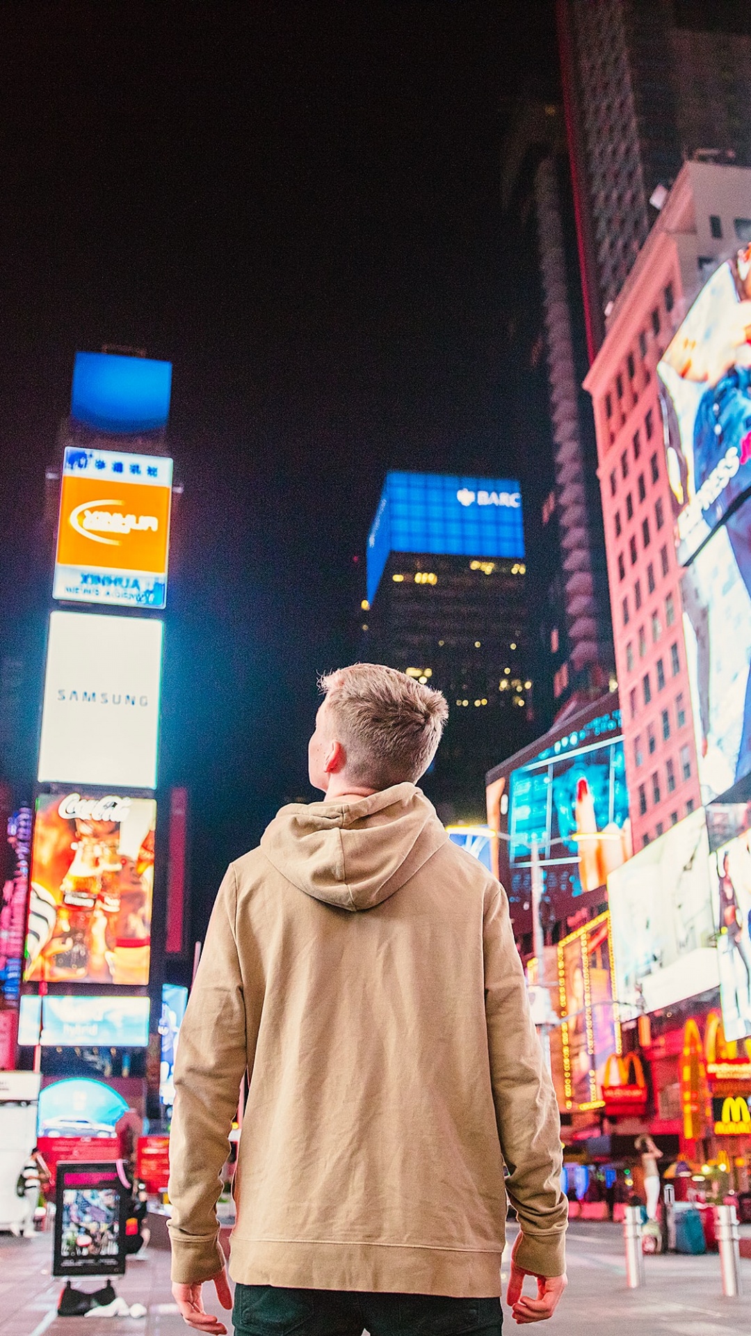 Anzeigen Überall, Pay-per-Click, Außenwerbung, Videowerbung, Google-Anzeigen. Wallpaper in 1080x1920 Resolution