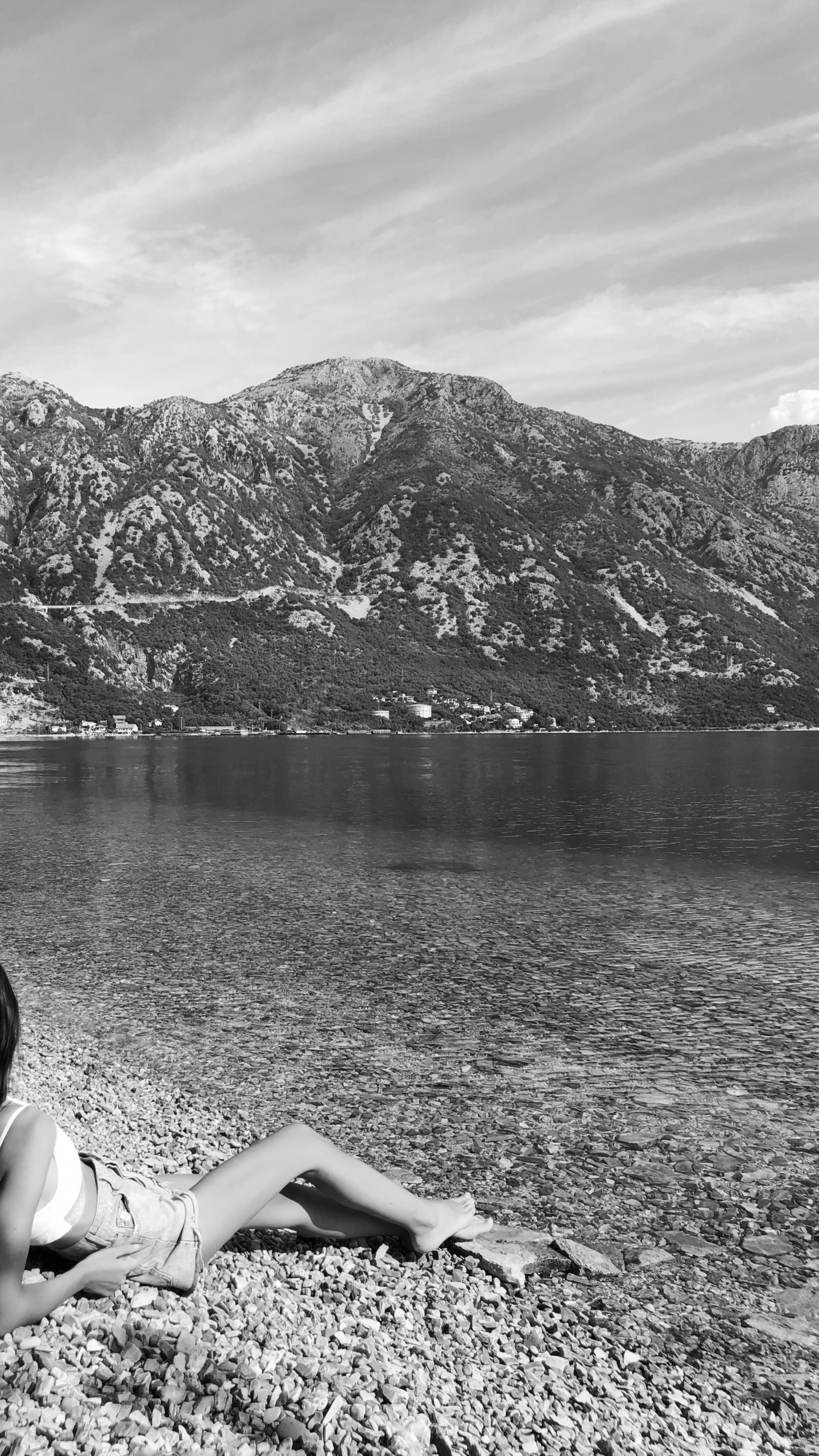 Wasser, Bergigen Landschaftsformen, Hochland, Bergkette, See. Wallpaper in 1440x2560 Resolution