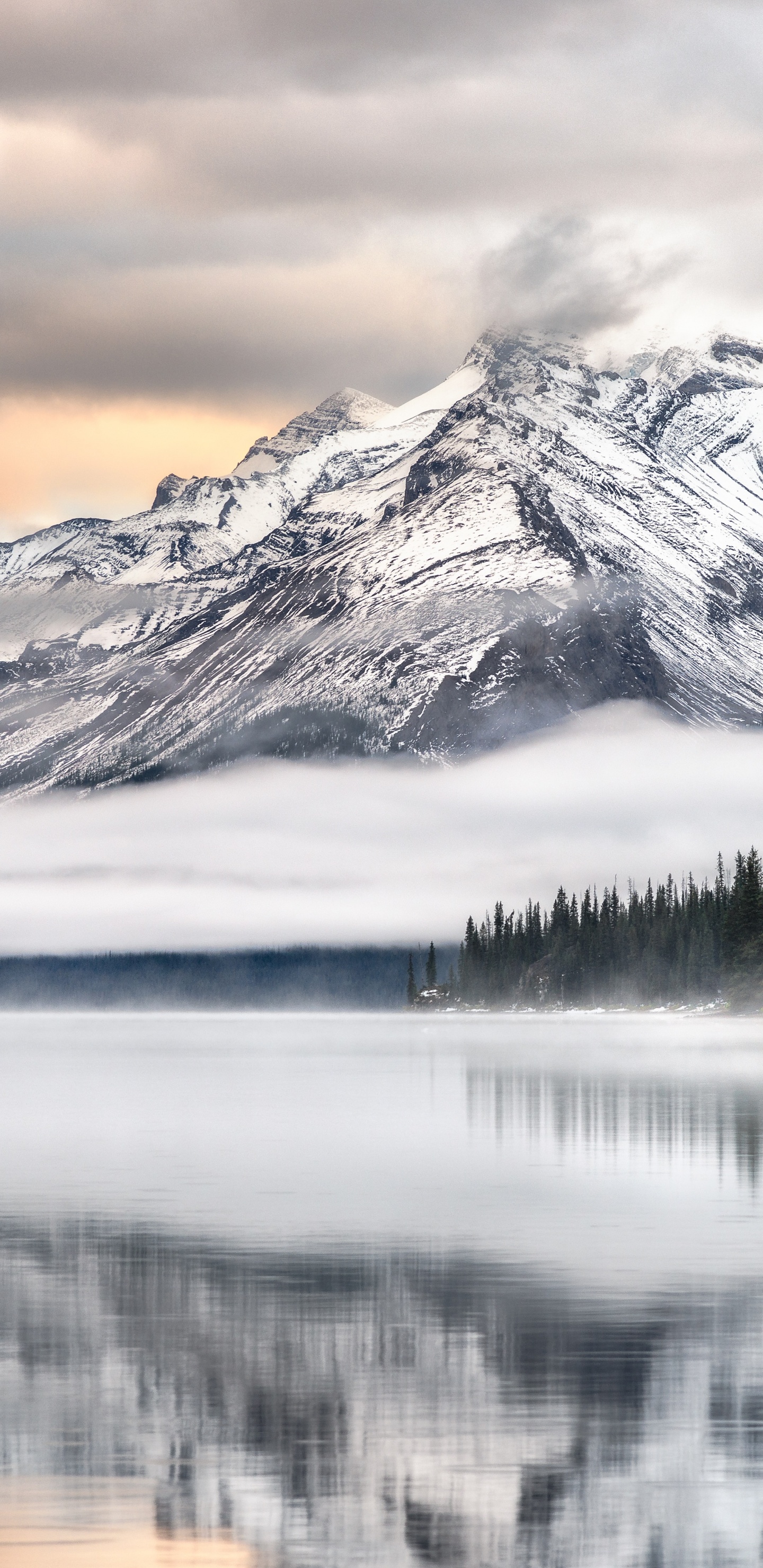 Alberta Kanada Jaspis, Jasper, Moab See, Spirit Island, Pyramidensee. Wallpaper in 1440x2960 Resolution