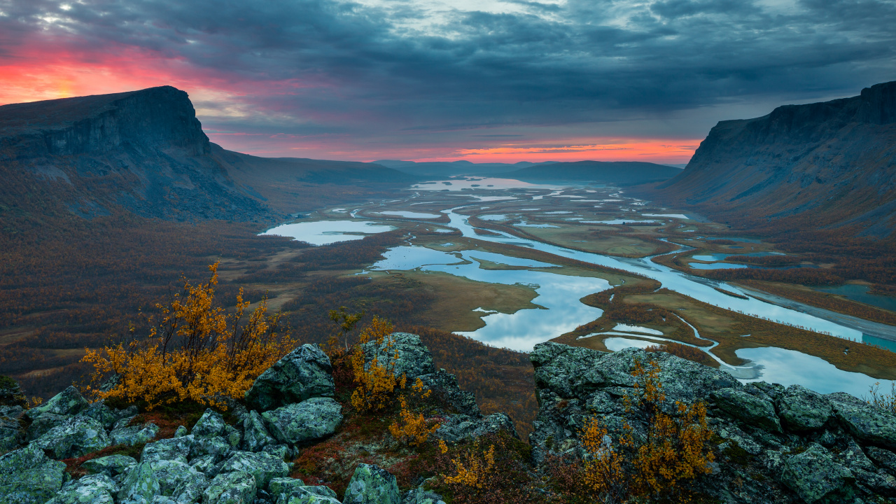 Aerial View of Lake and Mountains During Daytime. Wallpaper in 1280x720 Resolution