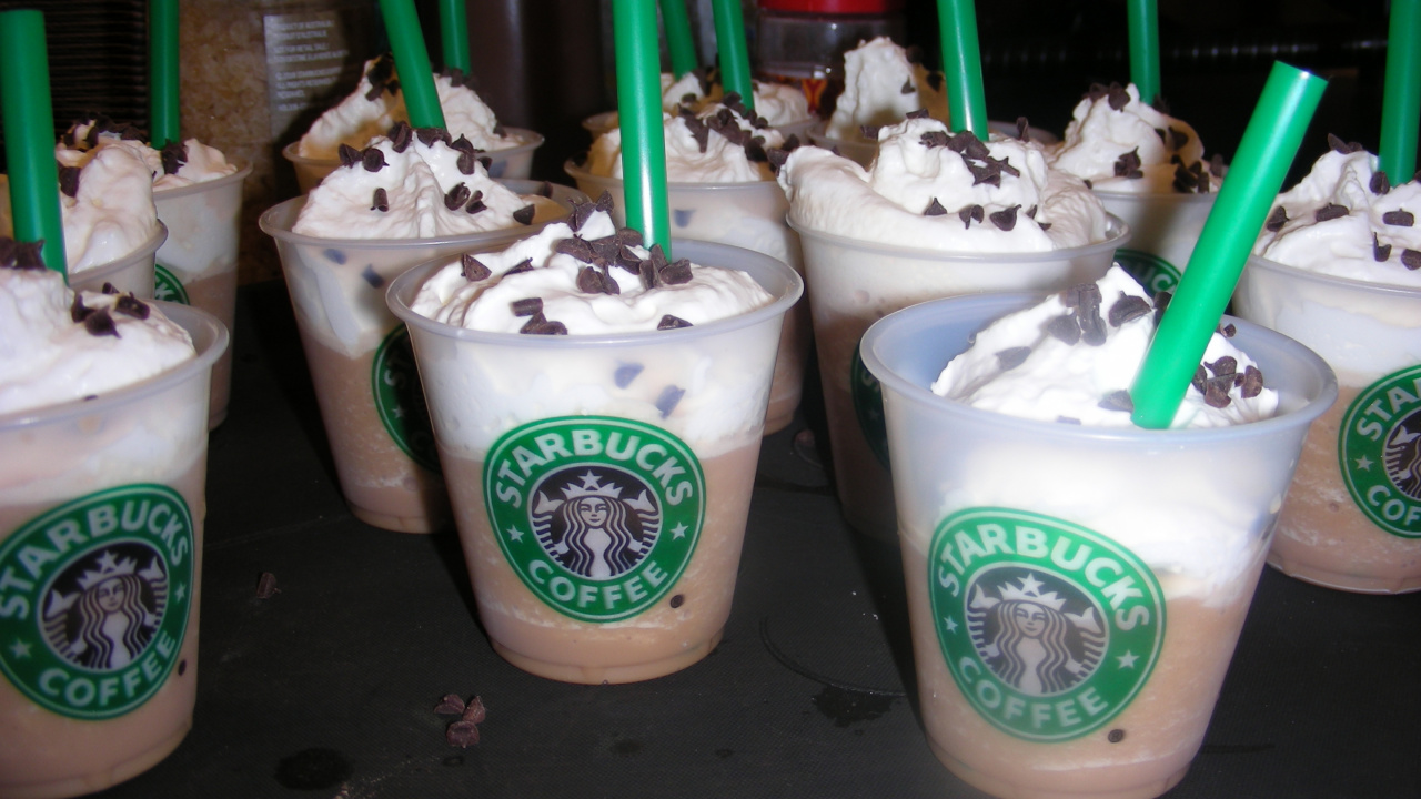 Tasse Starbucks Blanche et Verte. Wallpaper in 1280x720 Resolution