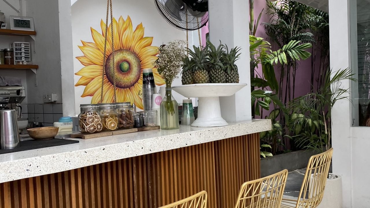 Dining Room, Lighting, Interior Design, Ceiling, Flowerpot. Wallpaper in 1280x720 Resolution