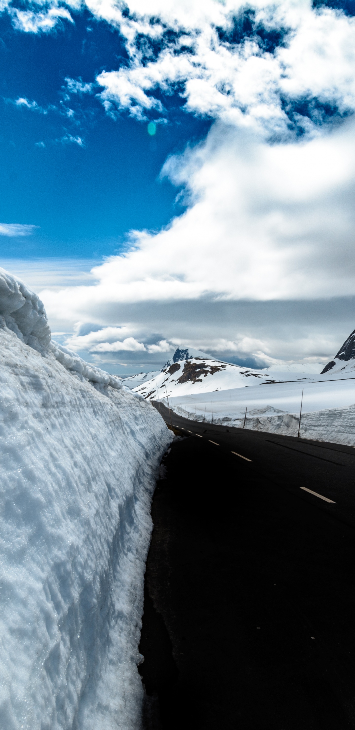 Schnee, Eiskappe, Bergigen Landschaftsformen, Gletscher, Winter. Wallpaper in 1440x2960 Resolution