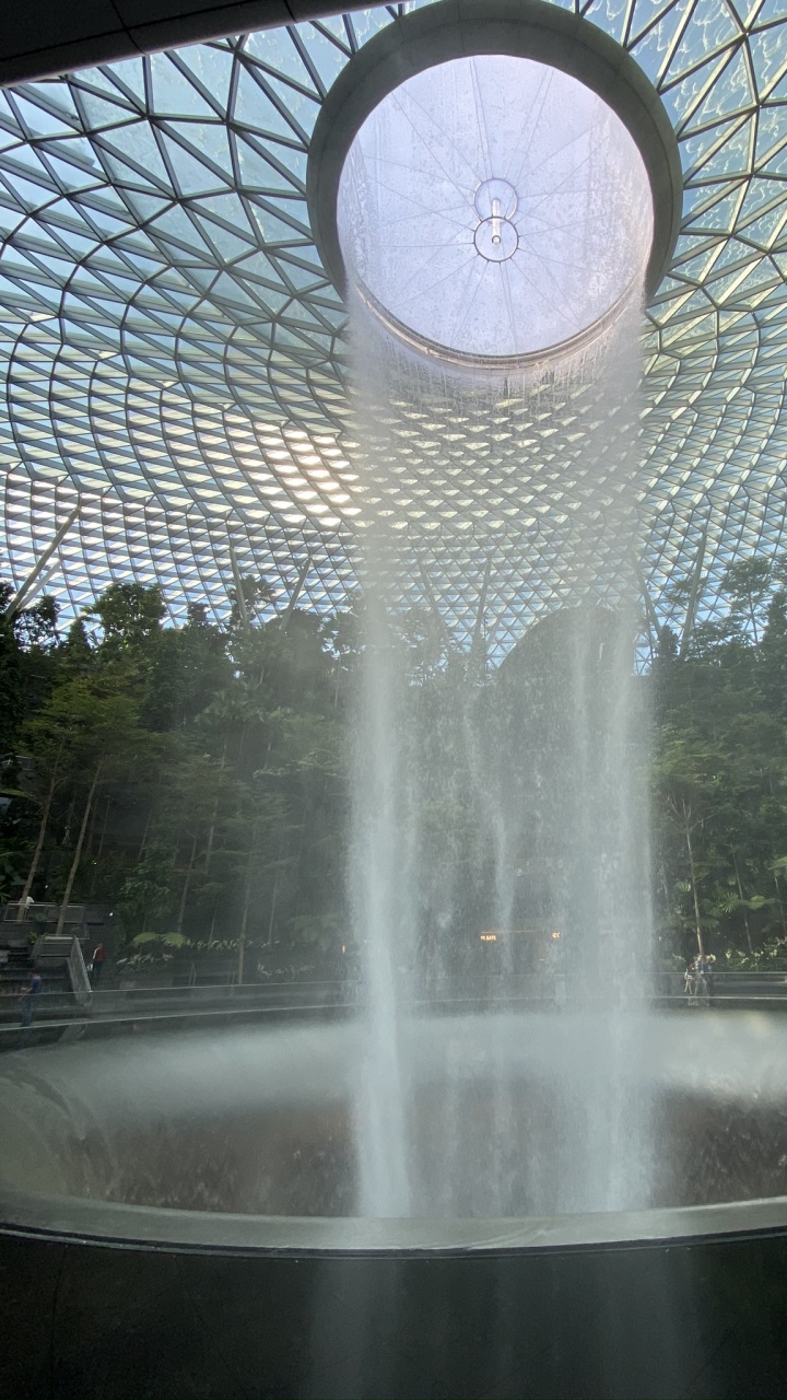 Singapur, Agua, Aeropuerto Joya Changi, Líquido, Fuente. Wallpaper in 720x1280 Resolution