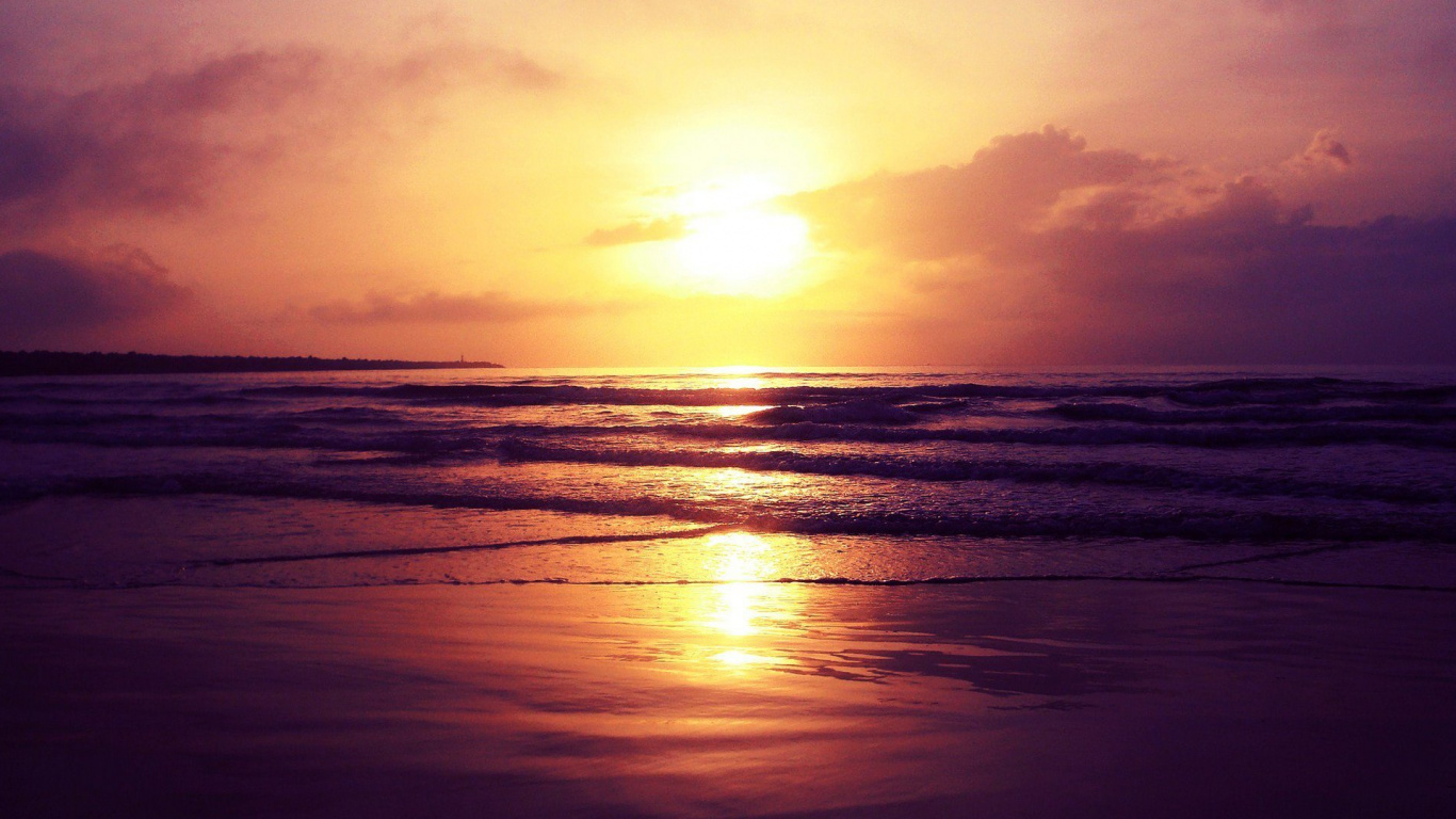 Plan D'eau au Coucher du Soleil. Wallpaper in 1366x768 Resolution