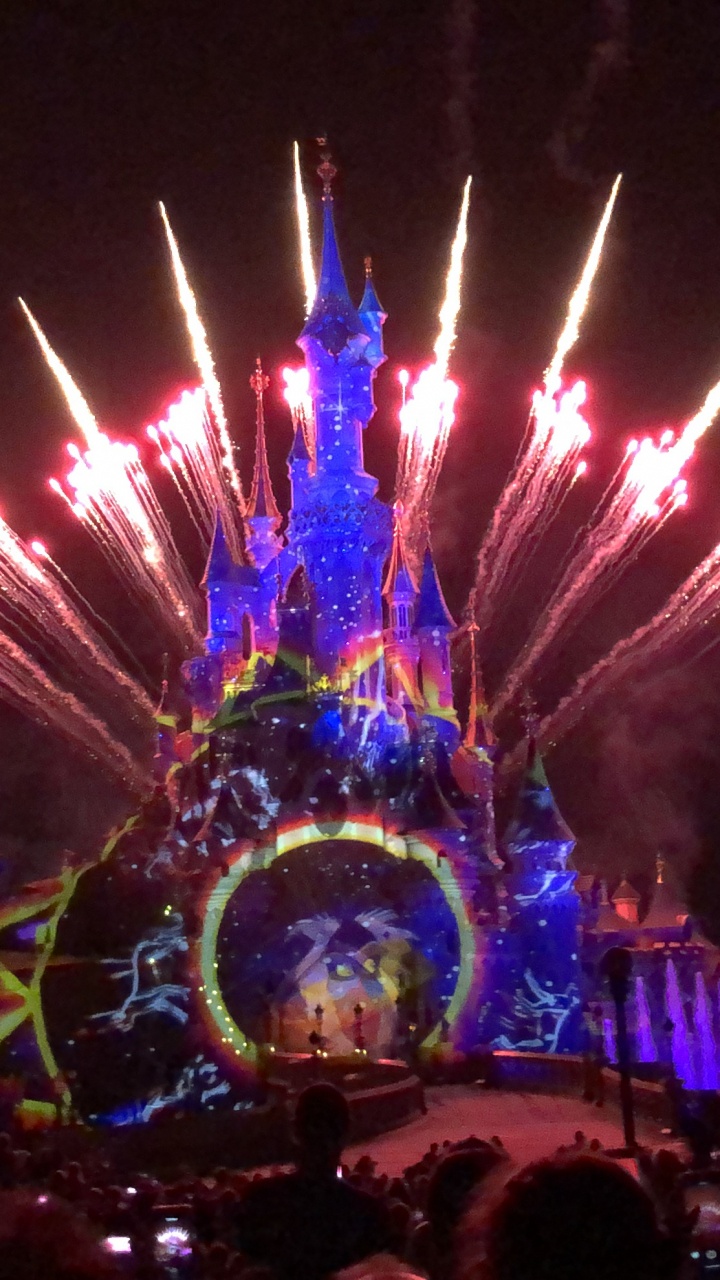 Disneyland, Feuerwerk, Silvester, Sehenswürdigkeit, Walt Disney World Resort. Wallpaper in 720x1280 Resolution