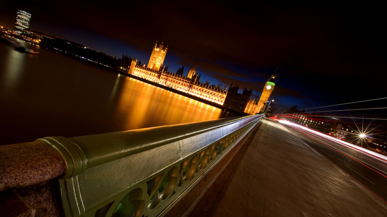 Lighted Bridge Over River During Night Time. Wallpaper in 1280x720 Resolution