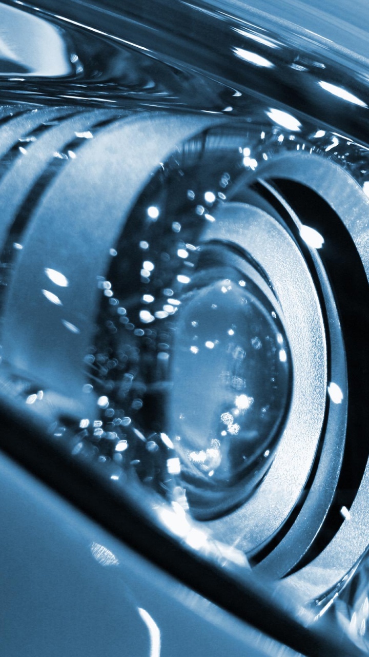 Foto en Escala de Grises Del Faro Del Coche. Wallpaper in 720x1280 Resolution