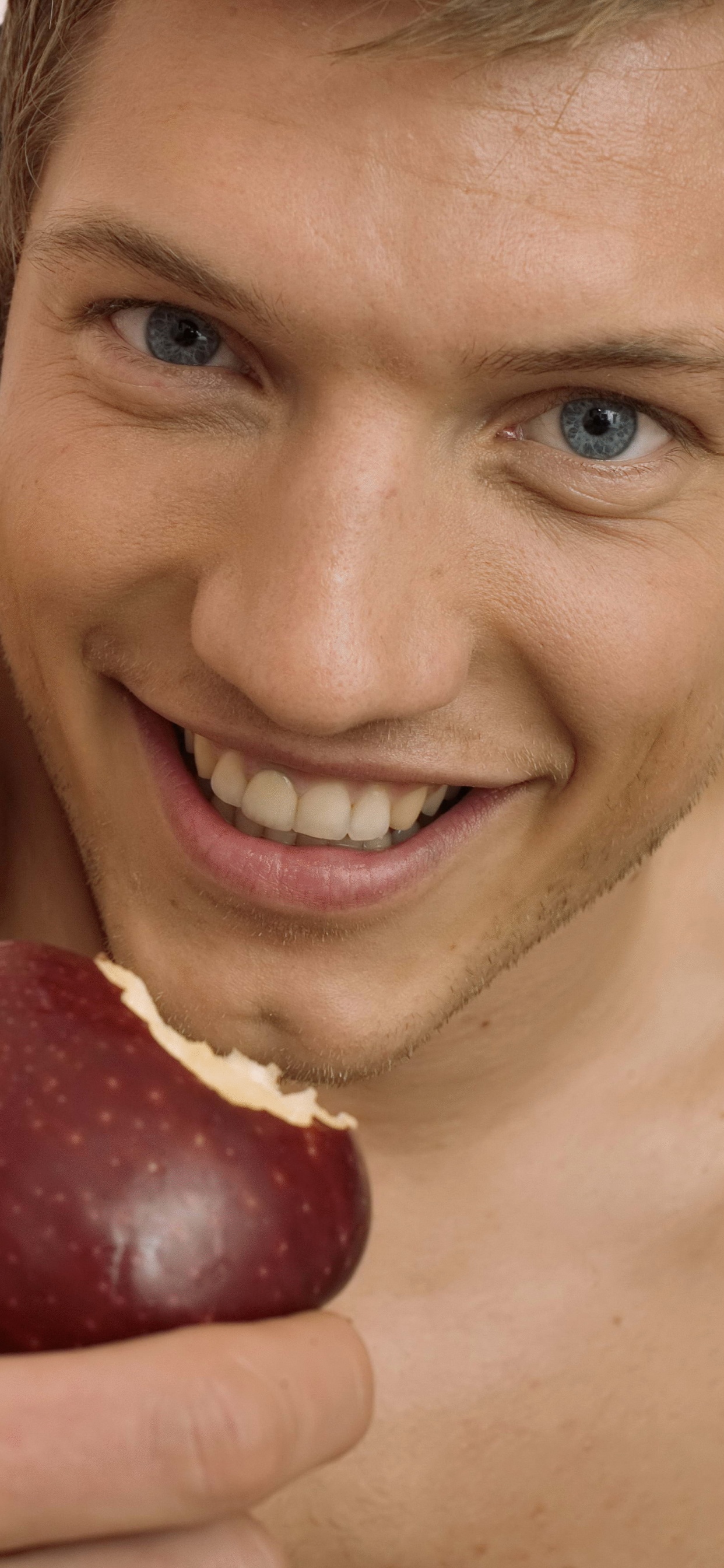 Aliment, Muscle, Bouche, Cou, Produit. Wallpaper in 1242x2688 Resolution