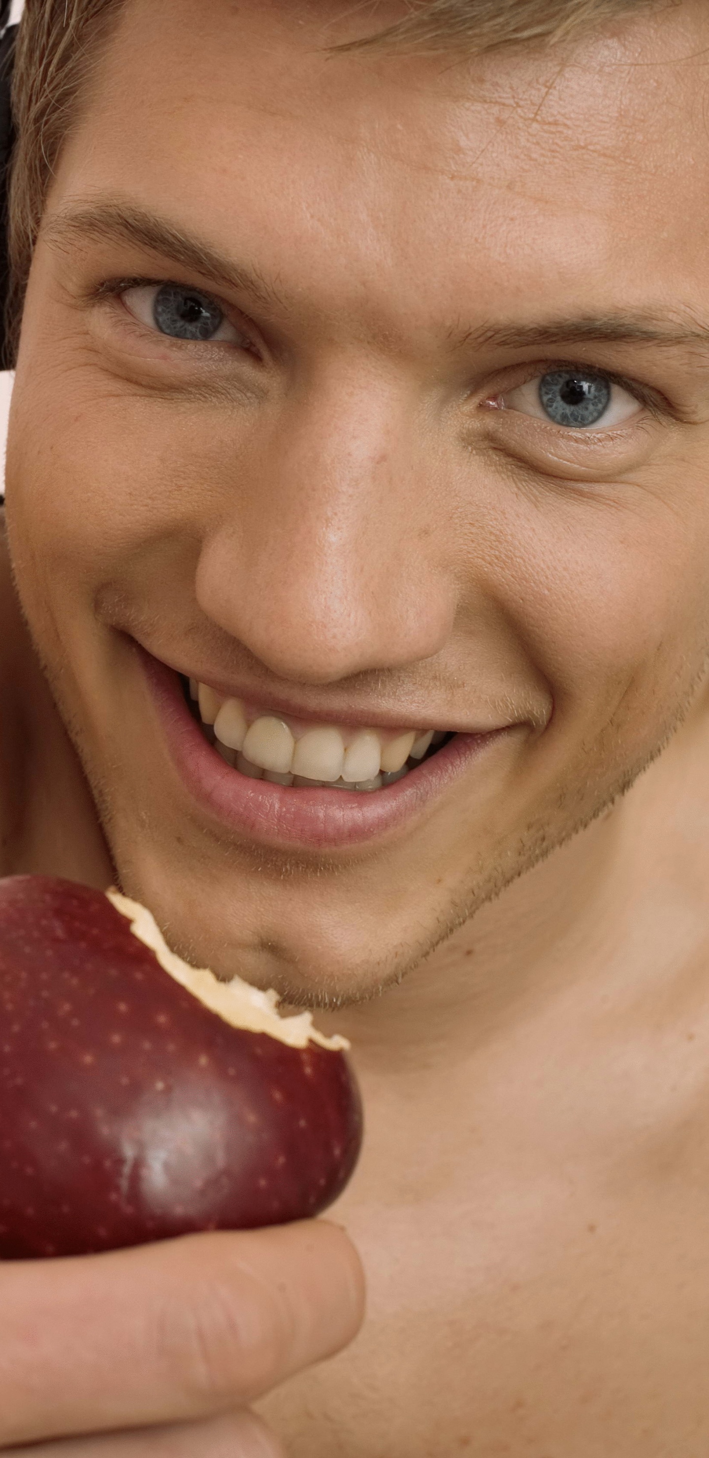 Aliment, Muscle, Bouche, Cou, Produit. Wallpaper in 1440x2960 Resolution