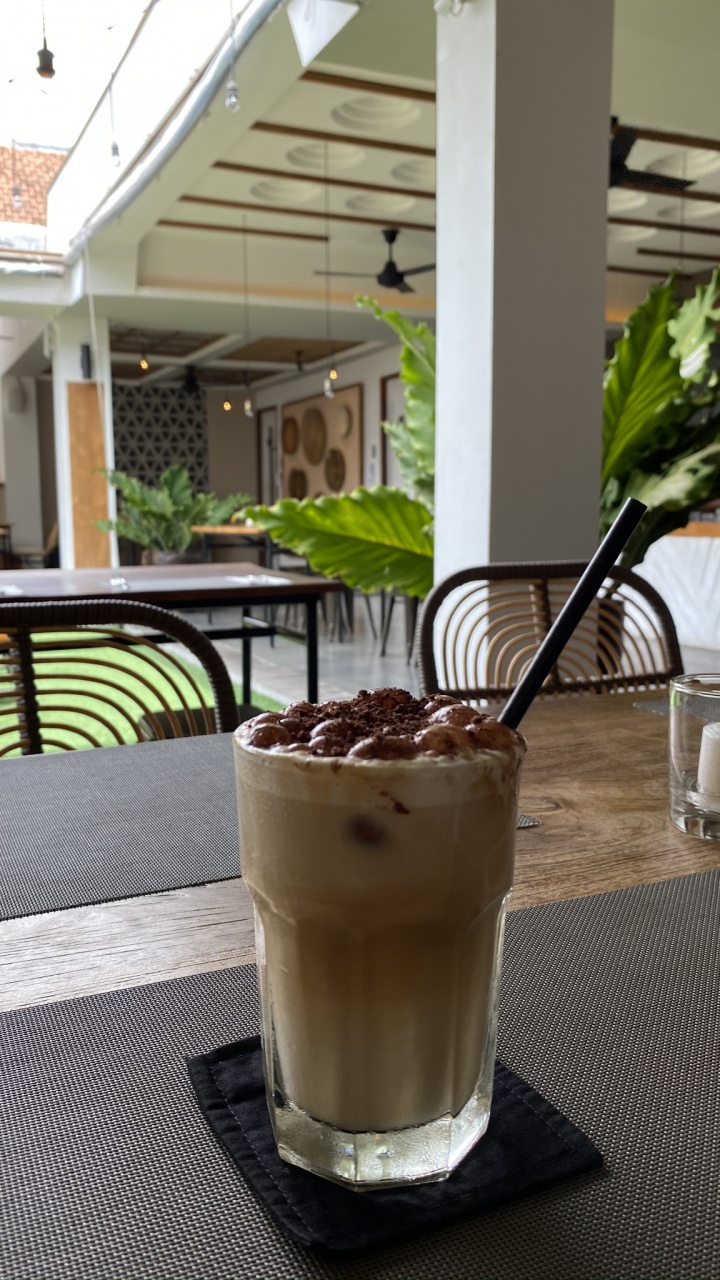 Drink, Cafe, Irish Cream, Ireland, Serveware. Wallpaper in 720x1280 Resolution