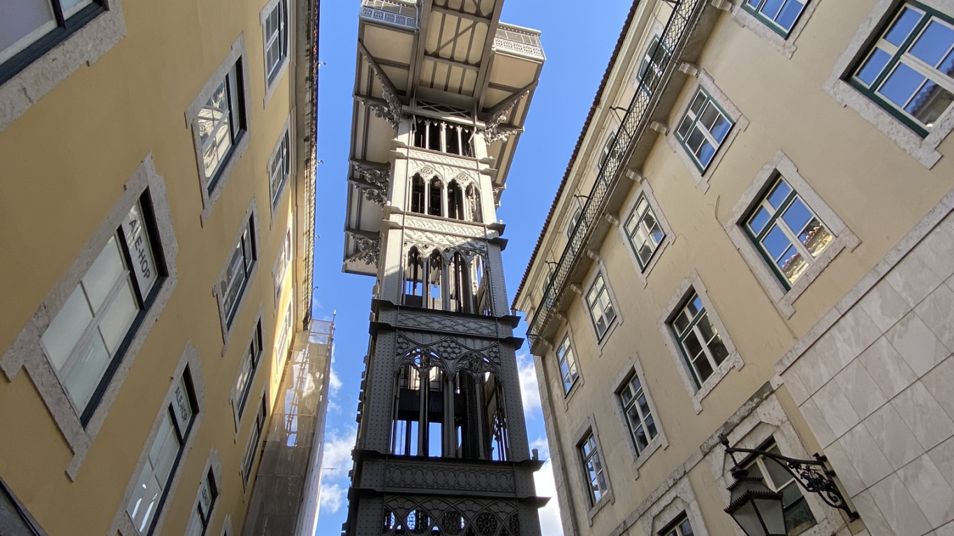 Architektur, Apartment, Fassade, Städtebau, Gemischte Nutzung. Wallpaper in 1366x768 Resolution