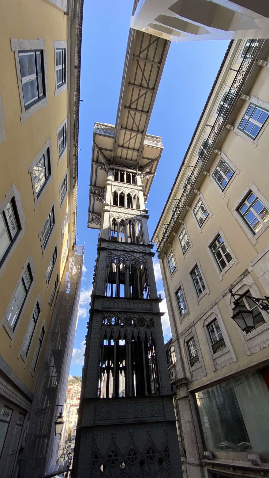 Arquitectura, Apartamento, Fachada, Accesorio, el Diseño Urbano. Wallpaper in 1080x1920 Resolution