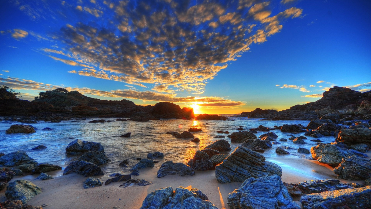 Rocky Shore With a View of Sunset. Wallpaper in 1280x720 Resolution