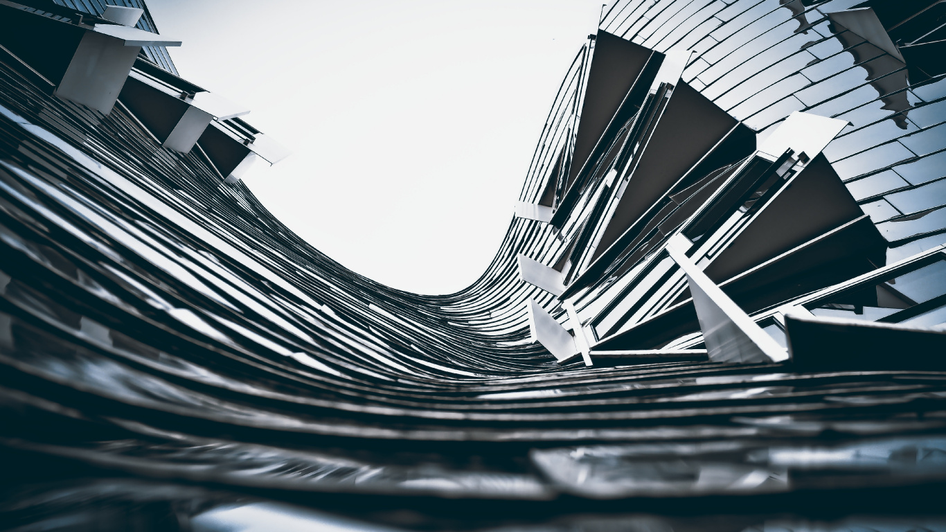 Graustufenfoto Einer Wendeltreppe. Wallpaper in 1366x768 Resolution