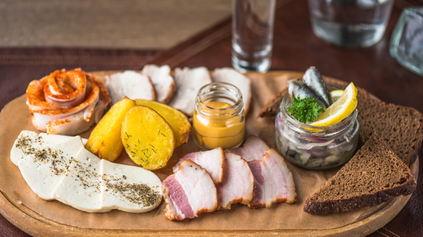 Vodka, Sebo, Plato, Desayuno, Colombia. Wallpaper in 1366x768 Resolution