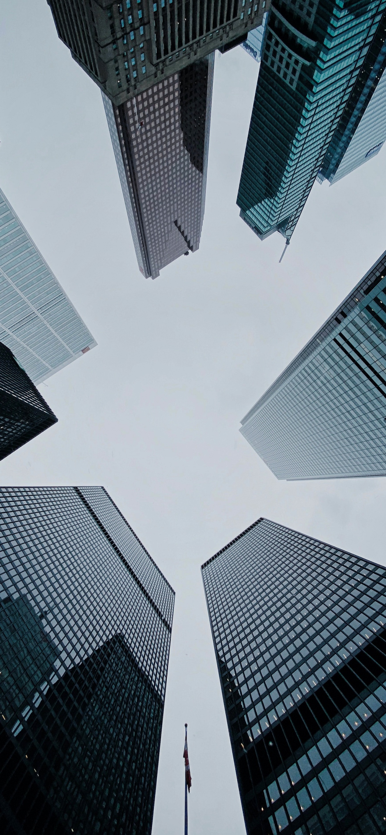 Tower Block, Hochhaus, Aussichtspunkt Skyline Von Toronto, Gebäude, CN Tower. Wallpaper in 1242x2688 Resolution