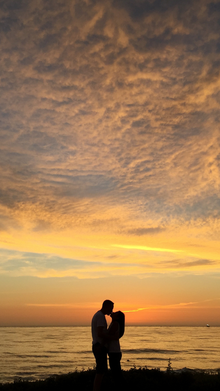 Romantik, Horizont, Sonnenuntergang, Cloud, Meer. Wallpaper in 750x1334 Resolution