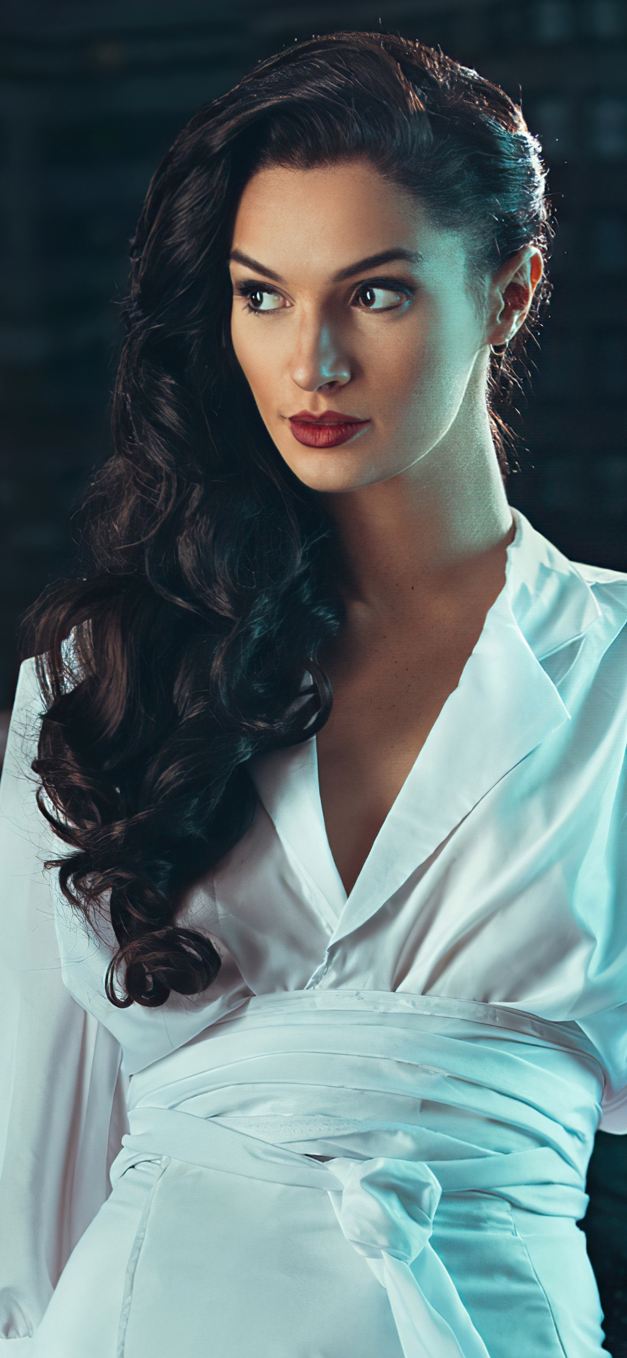 Gal Gadot Diane Prince, Gal Gadot, Wonder Woman 1984, Wonder Woman, Diana Prince. Wallpaper in 1242x2688 Resolution