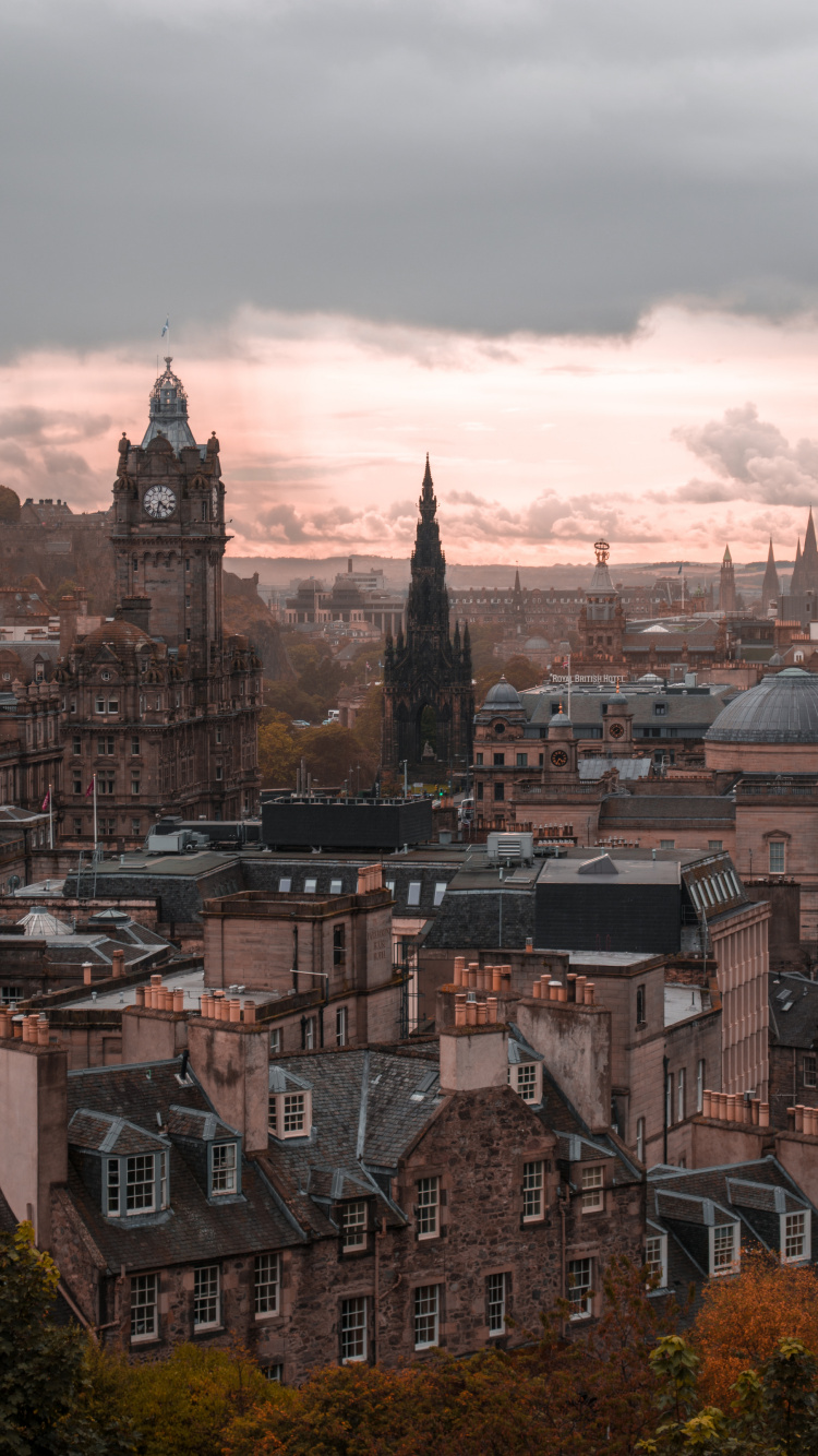 Vista Aérea de Los Edificios de la Ciudad Durante el Día.. Wallpaper in 750x1334 Resolution
