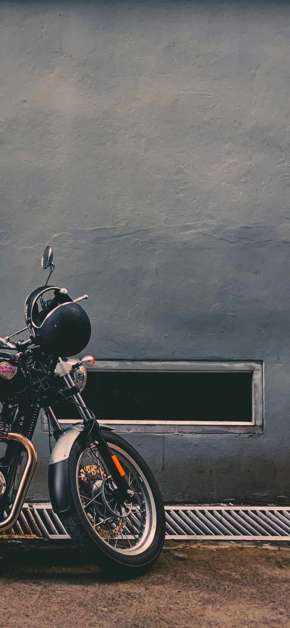 Motocicleta, Casco de la Motocicleta, Coche, Entrecejo, Vuelta. Wallpaper in 1125x2436 Resolution