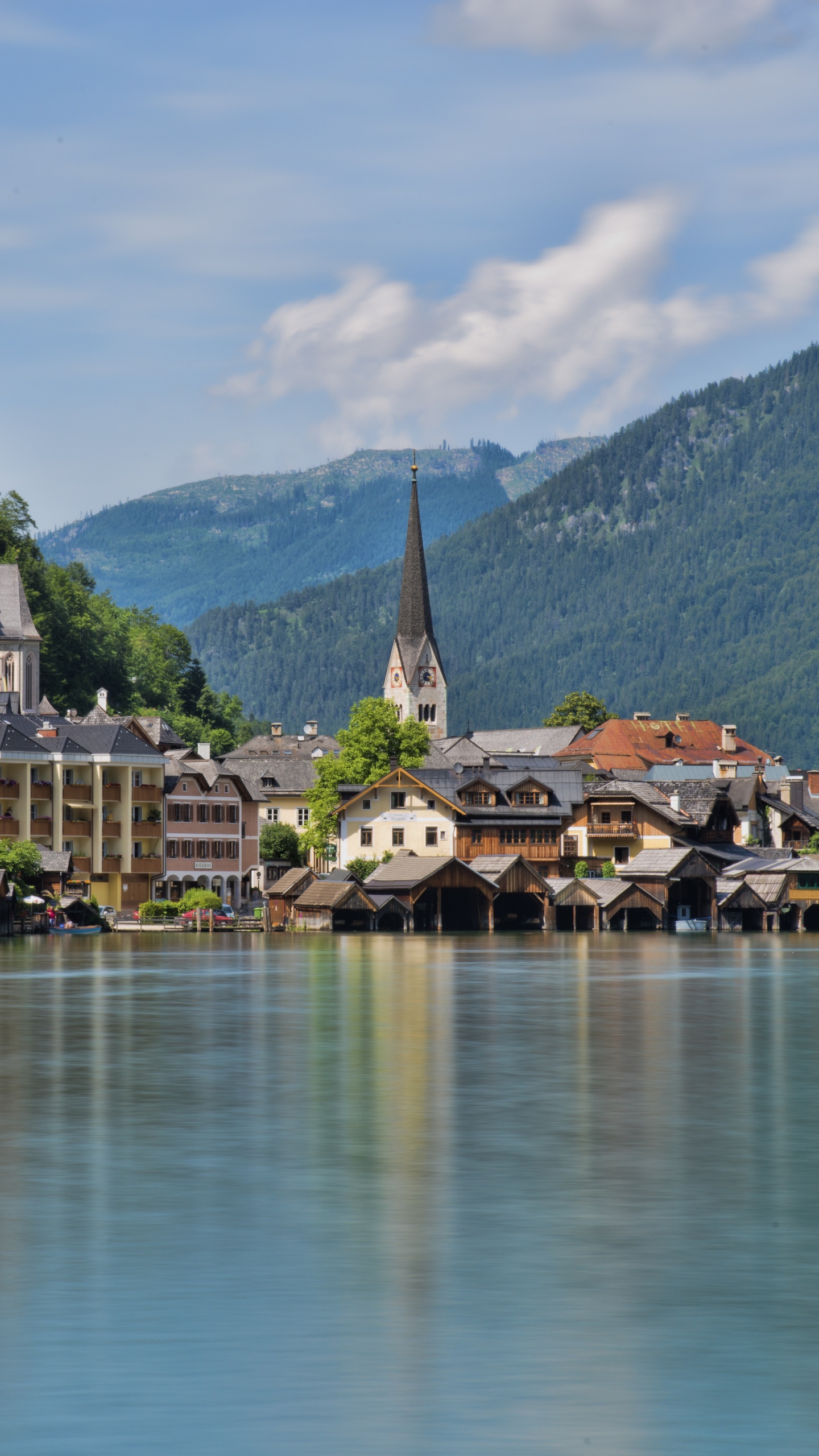 Houses Near Lake and Mountain During Daytime. Wallpaper in 1440x2560 Resolution