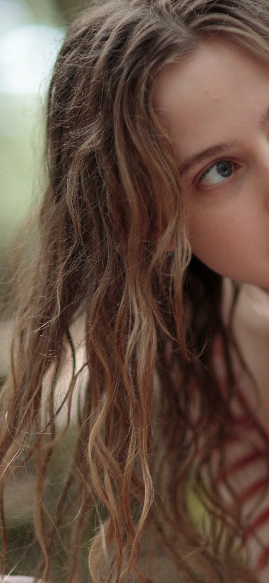 Lou de Laage, Lou de Lage, The Wait, Actor, Lip. Wallpaper in 1125x2436 Resolution