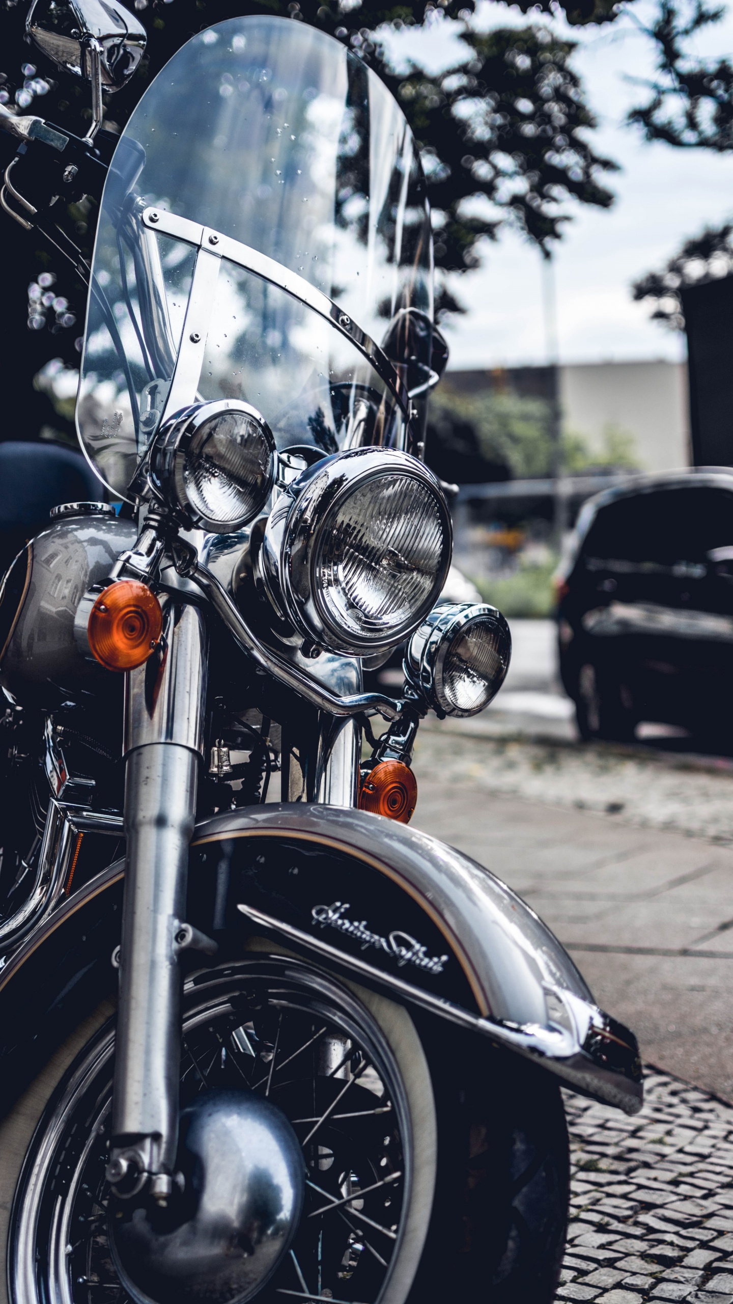 Orange and Black Cruiser Motorcycle. Wallpaper in 1440x2560 Resolution