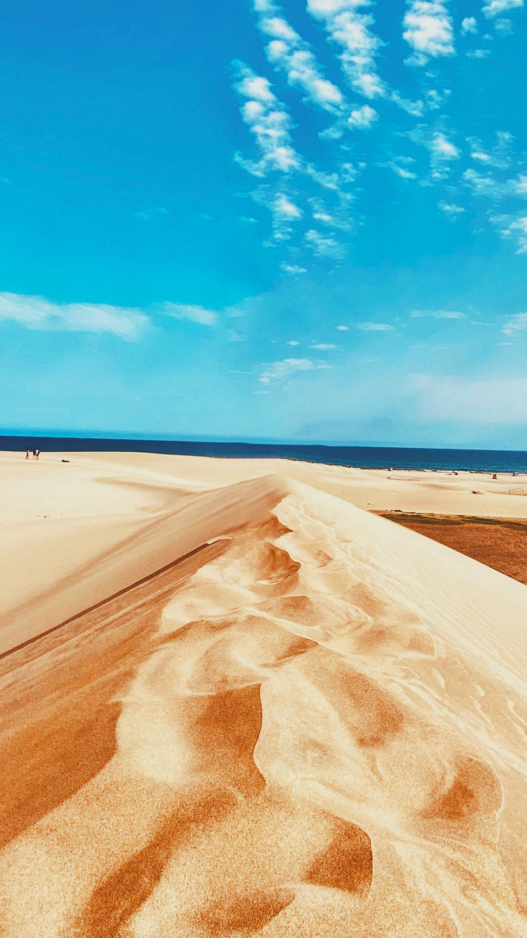 Blue, Daytime, Natural Environment, Sand, Atmosphere. Wallpaper in 750x1334 Resolution