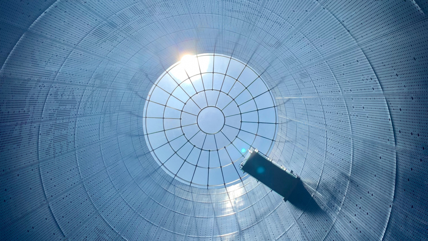 White Light on Tunnel With Light. Wallpaper in 1366x768 Resolution