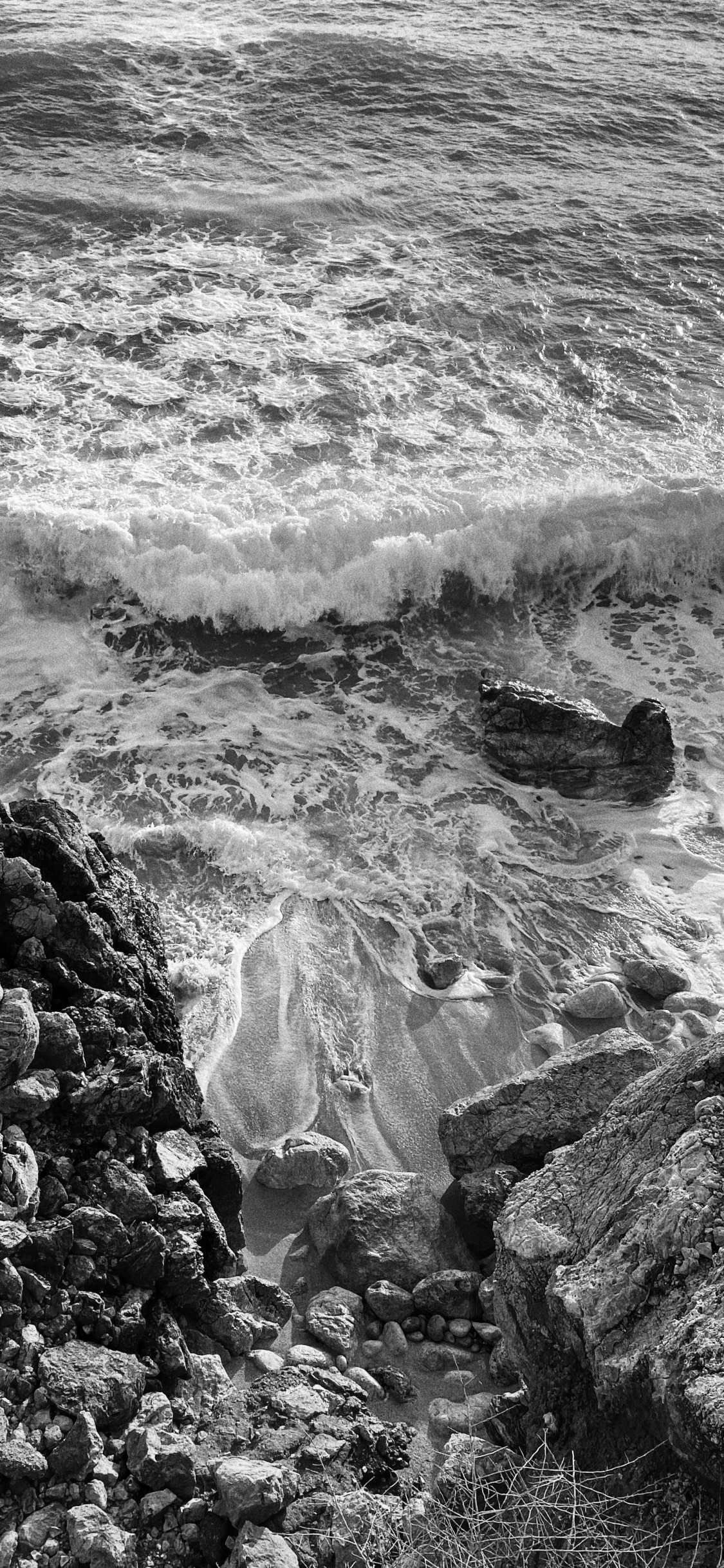 Eau, Noir et Blanc, Cours D'eau, Les Ressources en Eau, Fluide. Wallpaper in 1125x2436 Resolution