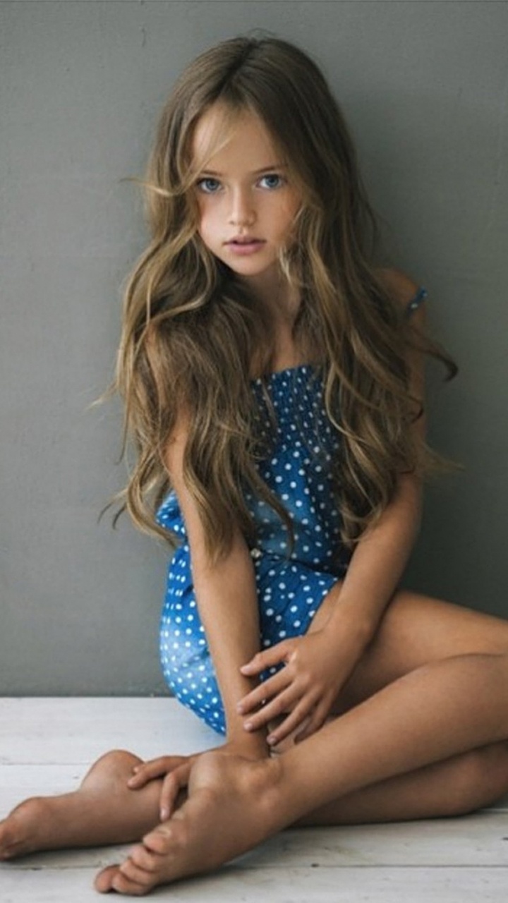 Model, Hair, Long Hair, Hairstyle, World. Wallpaper in 720x1280 Resolution