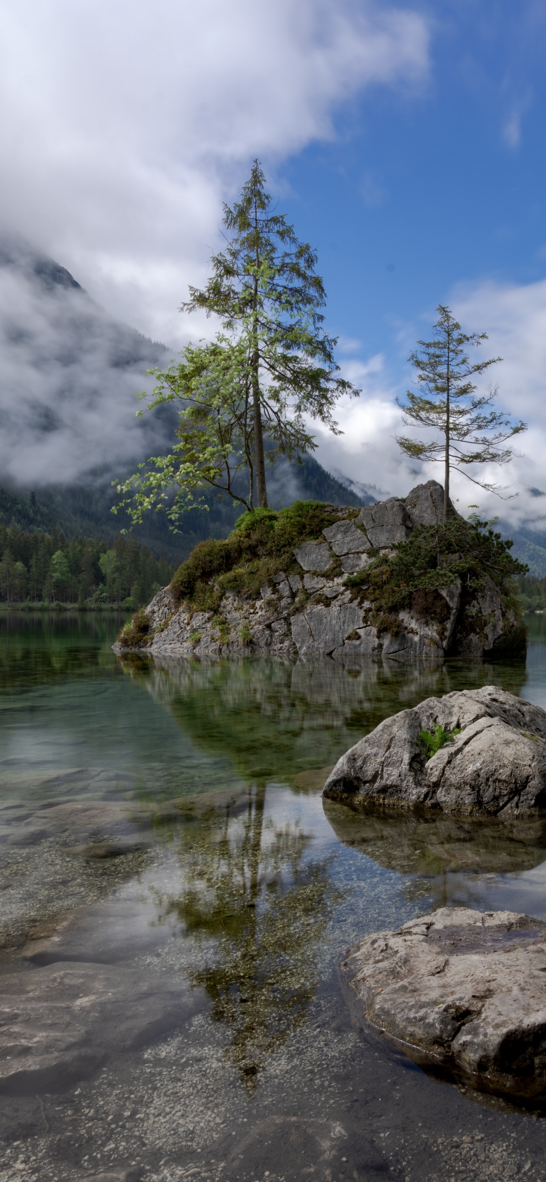 Cuerpo de Agua, Naturaleza, Reflexión, Paisaje Natural, Agua. Wallpaper in 1125x2436 Resolution