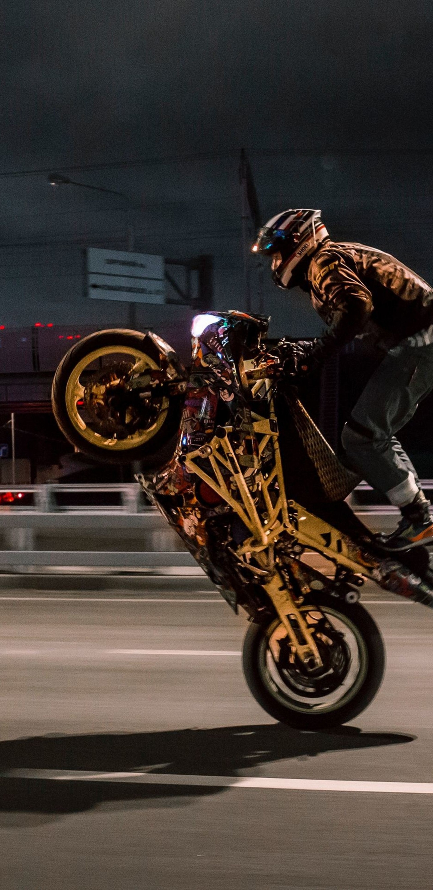 Casque de Moto, Moto Stunt Riding, Cascadeur, Course de Moto, Motocross. Wallpaper in 1440x2960 Resolution