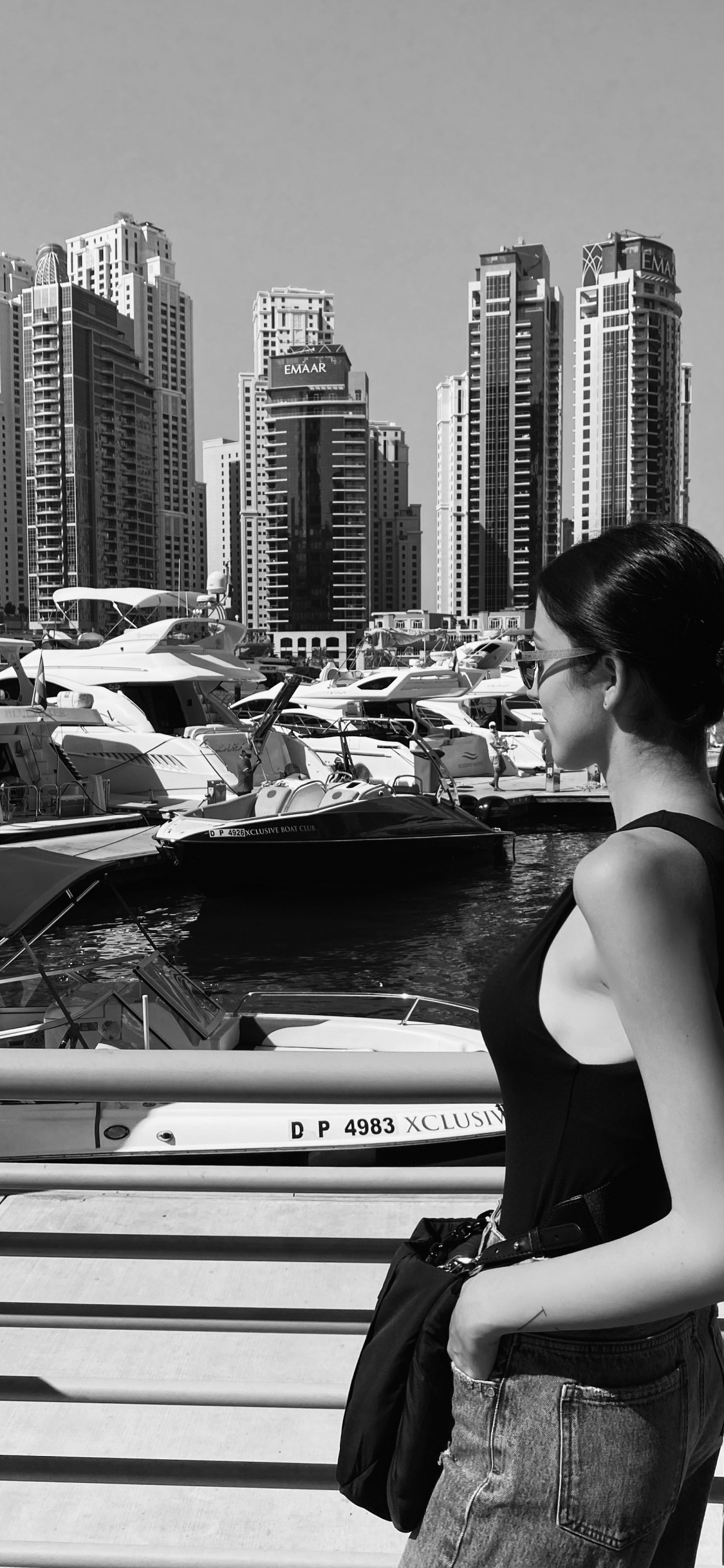 en Blanco y Negro, Torre de Bloques, Urbe, Paisaje Urbano, Jeans. Wallpaper in 1125x2436 Resolution