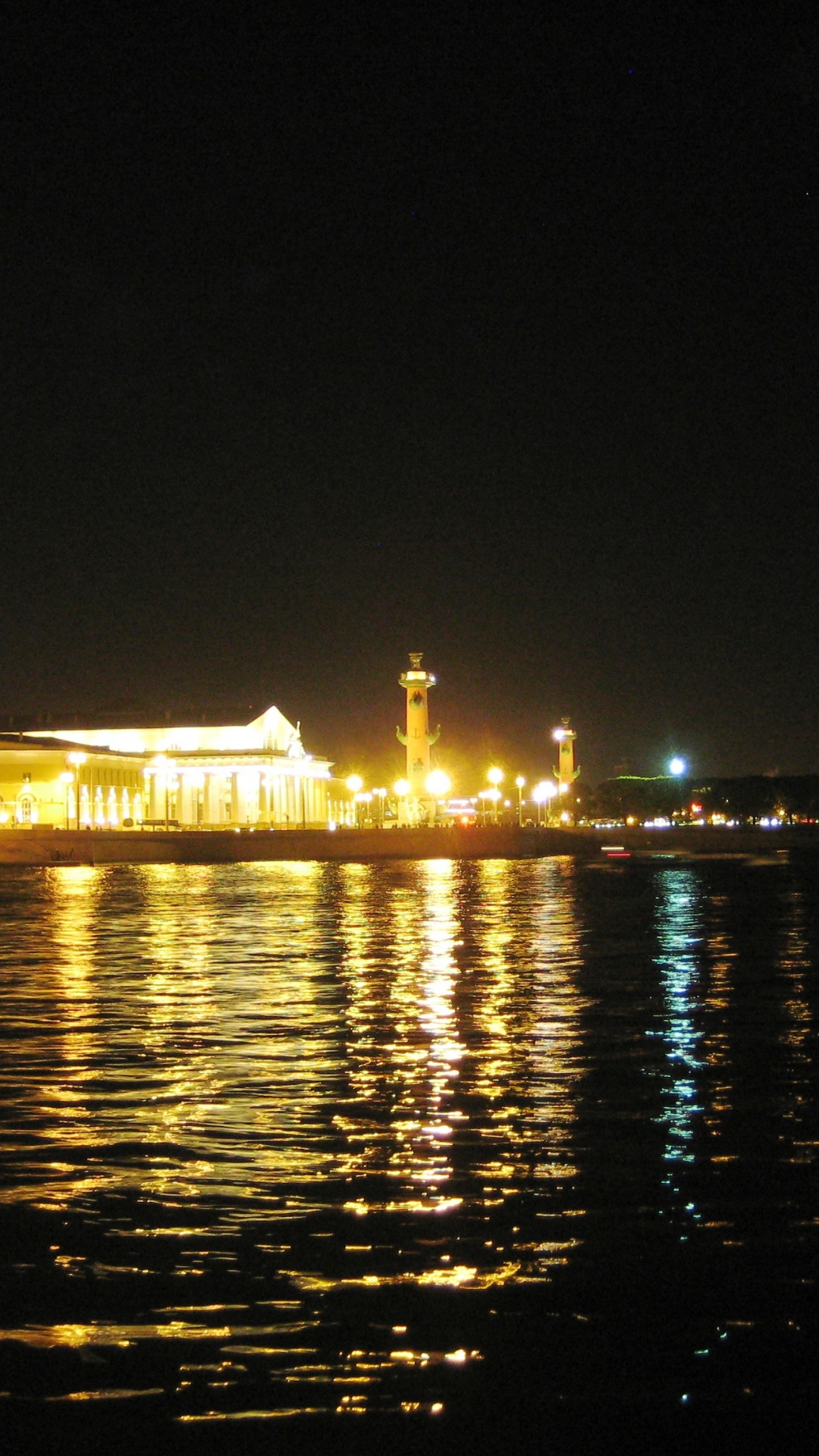 Horizon de la Ville Pendant la Nuit. Wallpaper in 1080x1920 Resolution