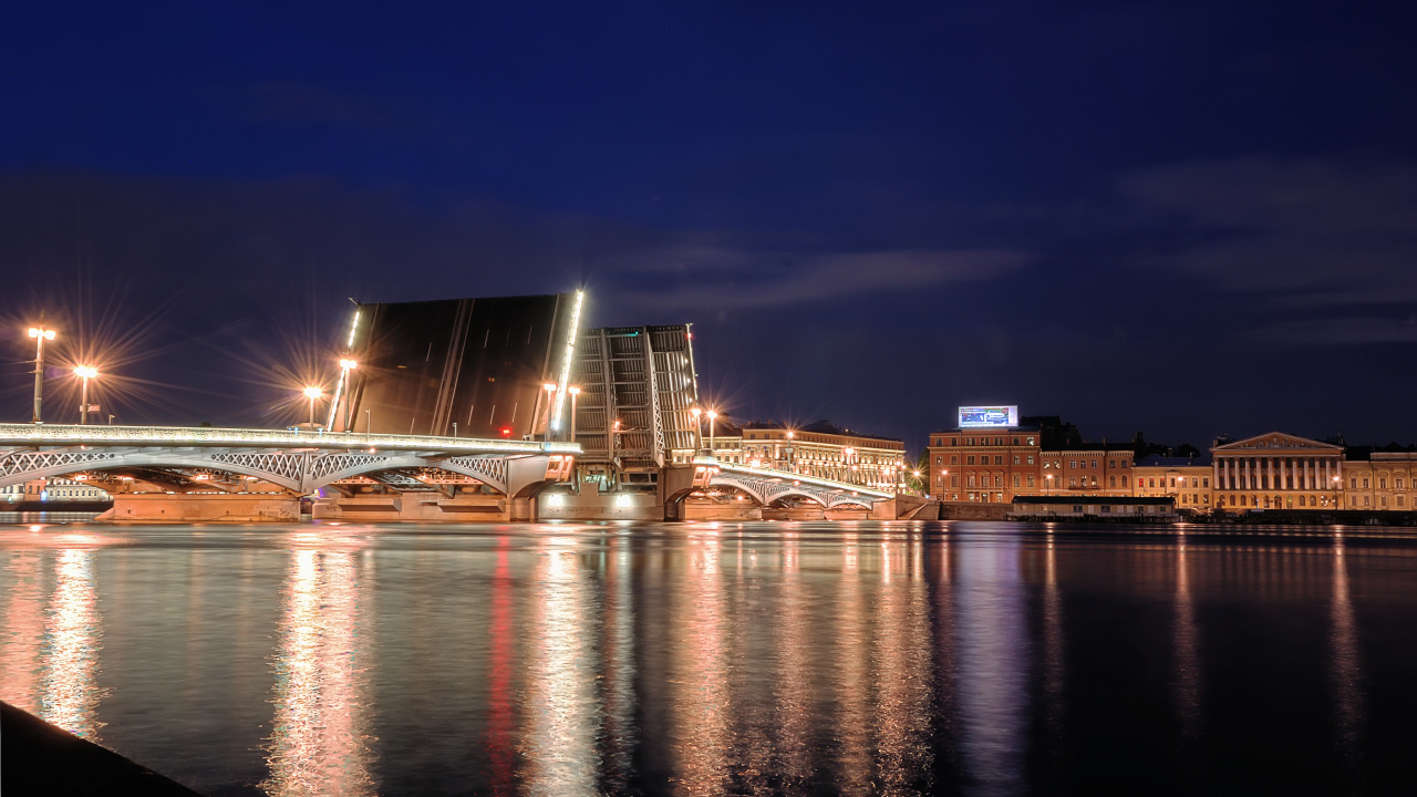 Horizonte de la Ciudad Durante la Noche. Wallpaper in 1280x720 Resolution