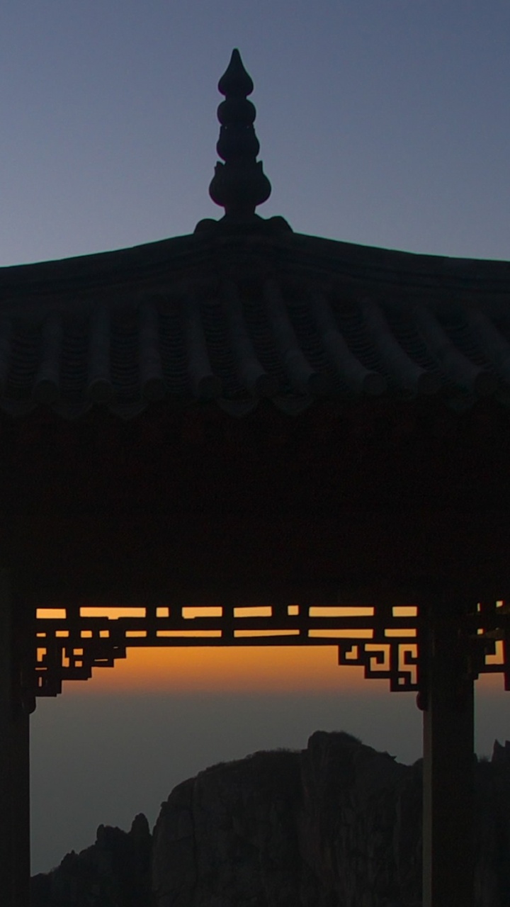 Silhouette of Temple During Sunset. Wallpaper in 720x1280 Resolution