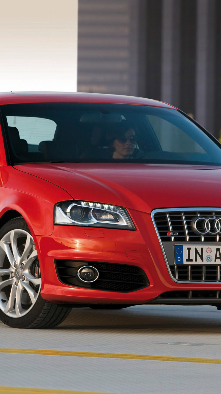 Rot Audi a 4 Limousine. Wallpaper in 750x1334 Resolution