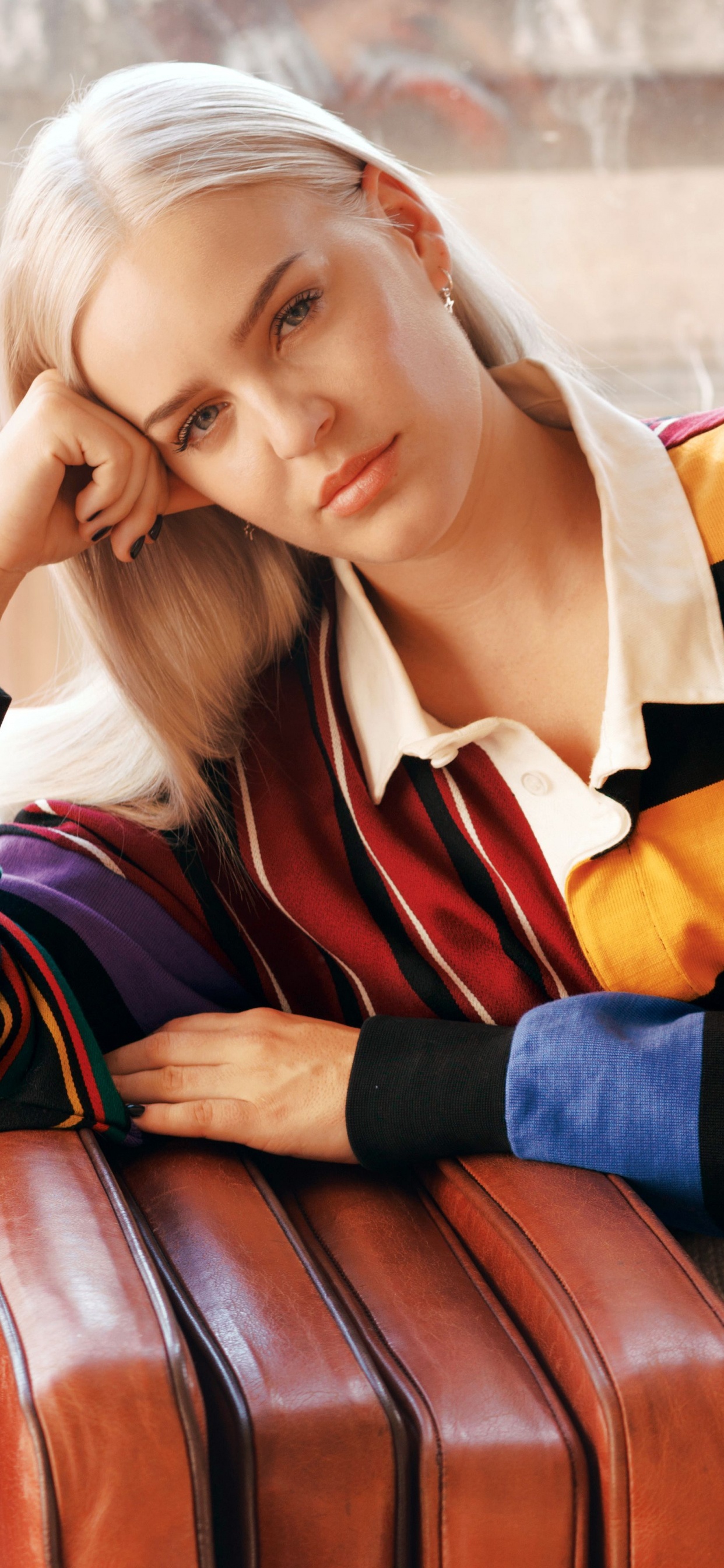 Anne Marie, Mode-Accessoire, Musik, 2002, Sänger. Wallpaper in 1242x2688 Resolution